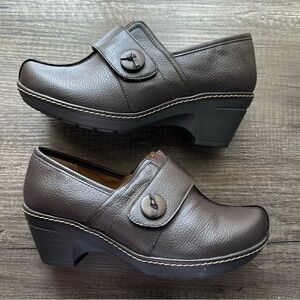 Thom McAn Brown Leather Gennie‎ Slip On Clogs Size 8.5W